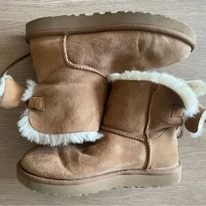 UGG chestnut bow boot
